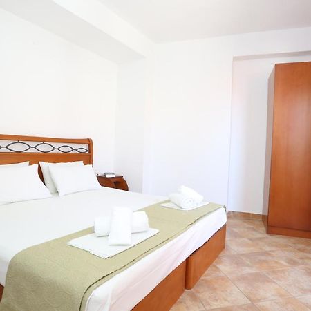 Palia Platia Apartments Pefkochori Eksteriør bilde
